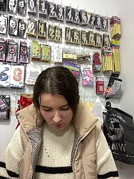 mewKate online show from 1, 4, 2026