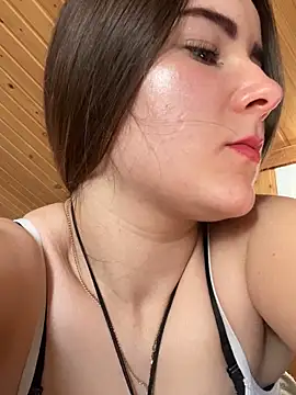 Snapshot of mewKate chatting on 4, 5, 2026 mewKate online show from 4, 5, 2026
