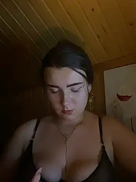 Snapshot of mewKate chatting on 3, 7, 2026 mewKate online show from 3, 7, 2026