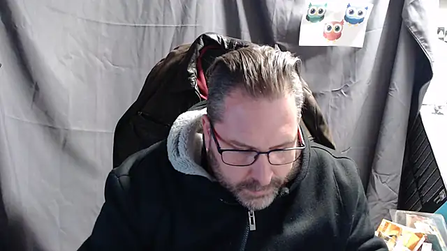 Streamlove77 online show from 11, 1, 2025