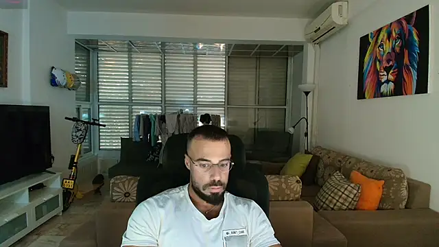 Snapshot of todddantes25 chatting on 21, 11, 2025 todddantes25 online show from 21, 11, 2025