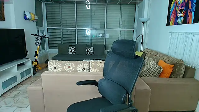 Snapshot of todddantes25 chatting on 28, 11, 2025 todddantes25 online show from 28, 11, 2025