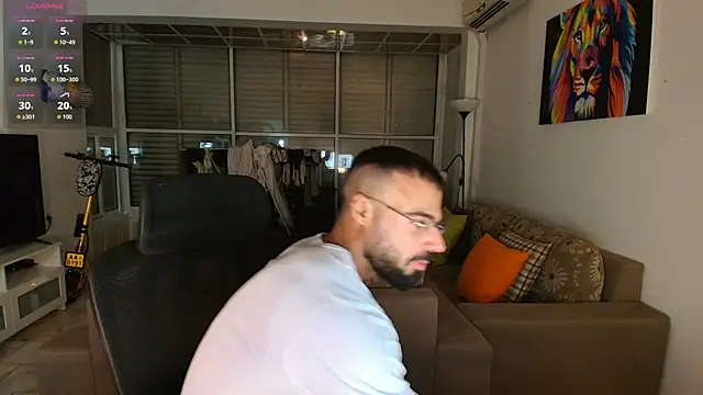 Snapshot of todddantes25 chatting on 18, 12, 2025 todddantes25 online show from 18, 12, 2025