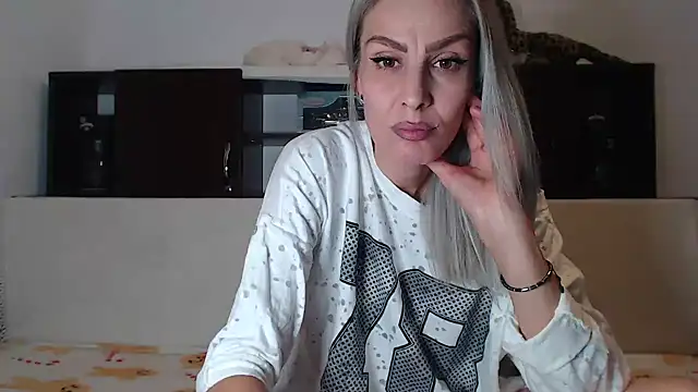 AshlineKatte online show from 22, 10, 2025