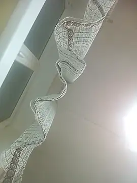 Lauren Amabel online show from 2, 4, 2026