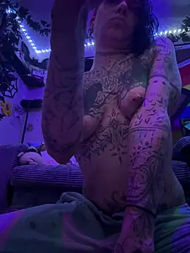 trashbrat online show from 15, 4, 2026