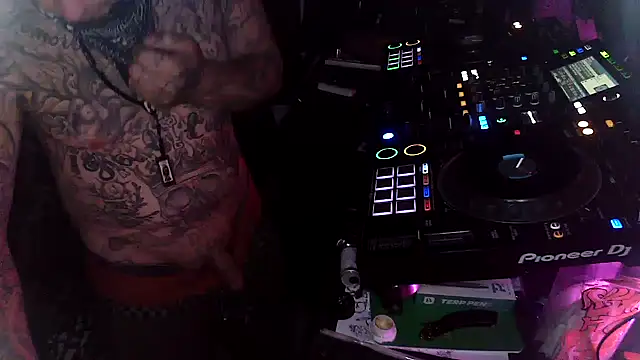 justthetip4209 online show from 25, 4, 2026