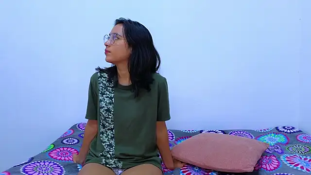 Ana and Leo online show from 5, 2, 2025