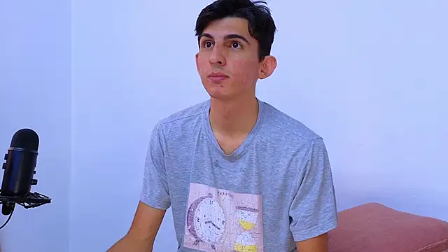 Ana and Leo online show from 6, 2, 2025