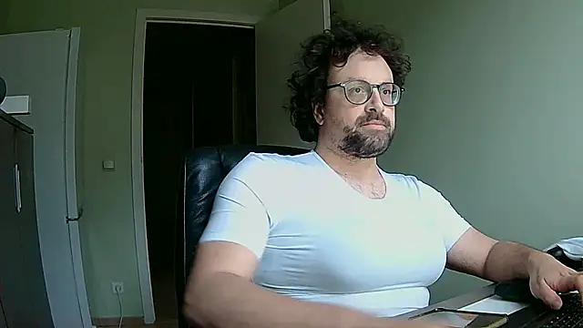 Snapshot of littlehairyman chatting on 15, 1, 2026 littlehairyman online show from 15, 1, 2026