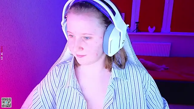 Snapshot of mon_lola chatting on 22, 11, 2025 mon lola online show from 22, 11, 2025