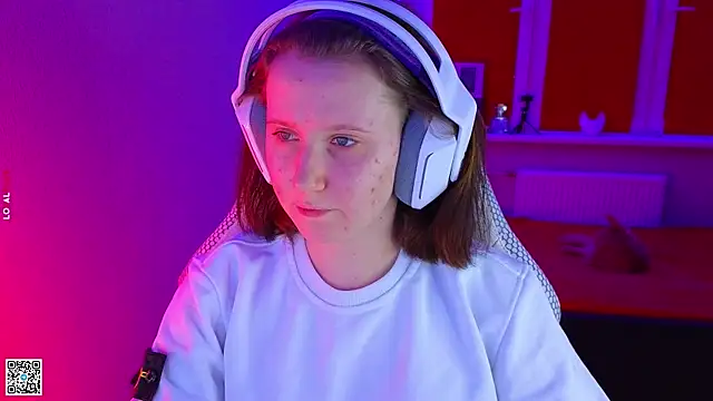 Snapshot of mon_lola chatting on 25, 11, 2025 mon lola online show from 25, 11, 2025