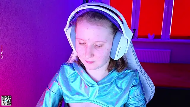 Snapshot of mon_lola chatting on 26, 11, 2025 mon lola online show from 26, 11, 2025