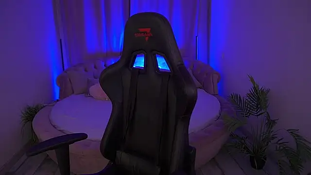 Snapshot of Marmeladkaaa chatting on 24, 11, 2025 Marmeladkaaa online show from 24, 11, 2025