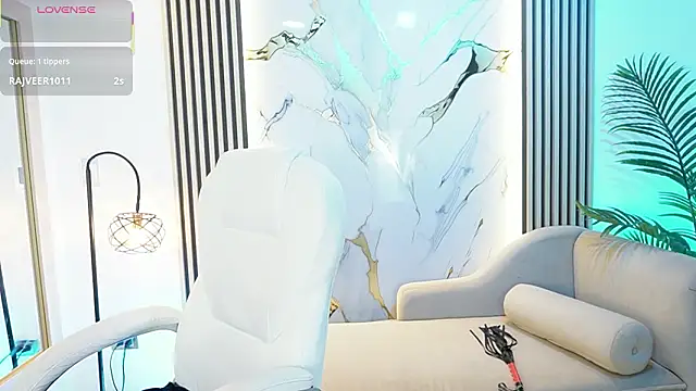 Emma Walkerr  online show from 10, 3, 2026