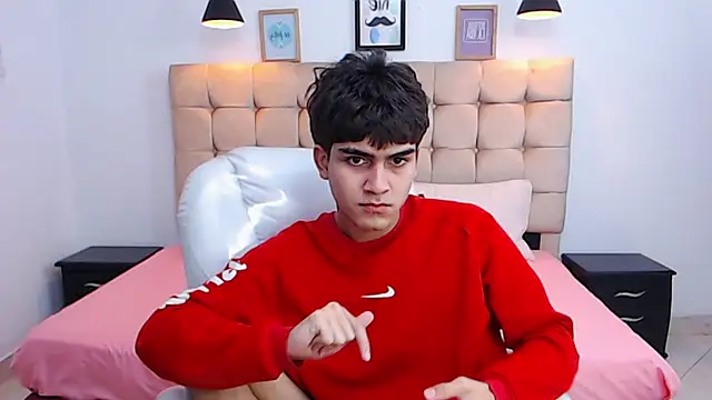 Tommy18   online show from 22, 1, 2025