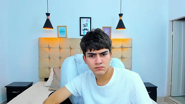 Tommy18   online show from 23, 3, 2025