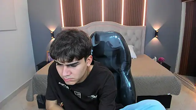 Tommy18   online show from 13, 11, 2025