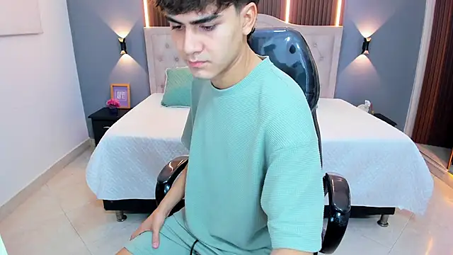 Tommy18   online show from 17, 4, 2026