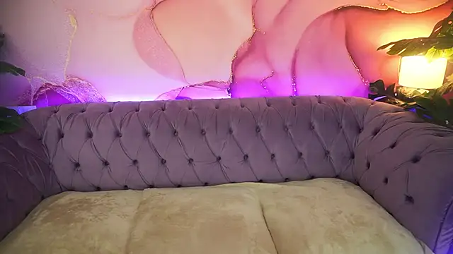 Snapshot of ArielGemme chatting on 15, 11, 2025 ArielGemme online show from 15, 11, 2025