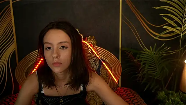 Snapshot of AnnaElys chatting on 5, 2, 2025 AnnaElys online show from 5, 2, 2025