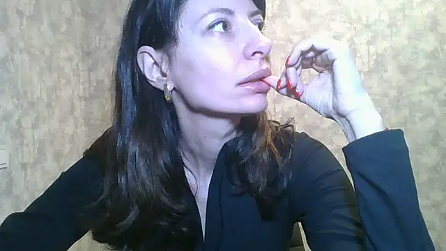 LissaBlossom online show from 8, 1, 2025