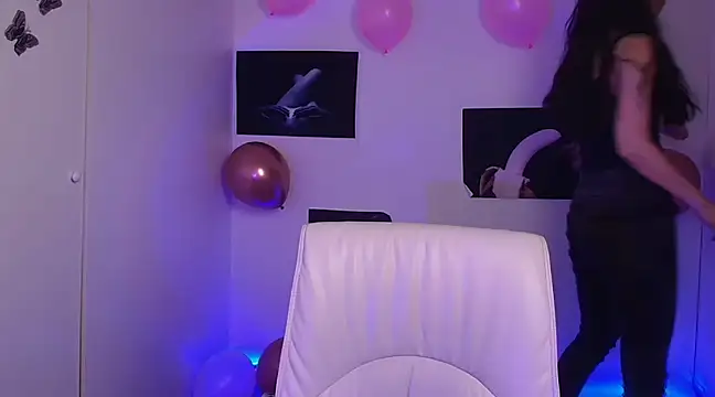 Amalia amor online show from 18, 2, 2025