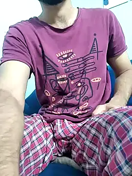 Snapshot of TOPMOON001 chatting on 15, 10, 2025 TOPMOON001 online show from 15, 10, 2025