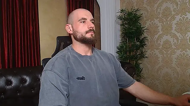 Snapshot of AdamJamesonn chatting on 19, 3, 2025 AdamJamesonn online show from 19, 3, 2025