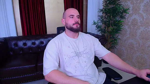 Snapshot of AdamJamesonn chatting on 9, 10, 2025 AdamJamesonn online show from 9, 10, 2025