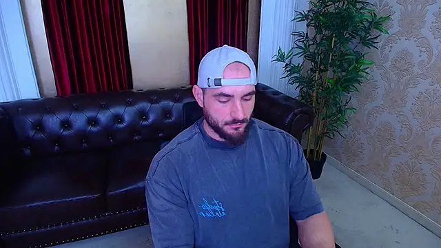 Snapshot of AdamJamesonn chatting on 6, 11, 2025 AdamJamesonn online show from 6, 11, 2025