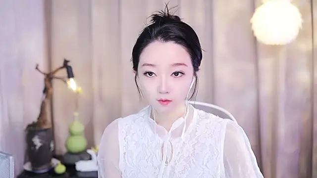 Snapshot of Zoe-99 chatting on 7, 11, 2025 Zoe-99 online show from 7, 11, 2025