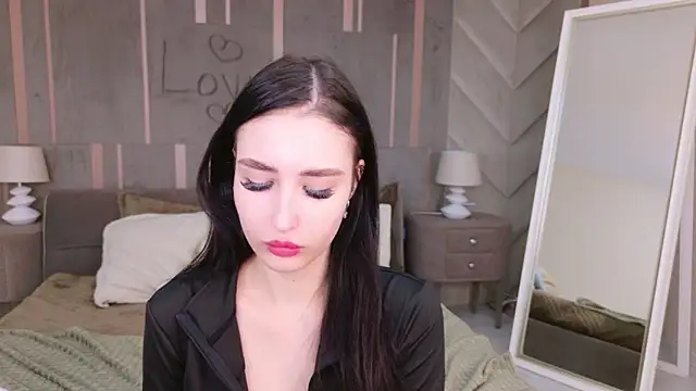 EmmaLawrens online show from 23, 2, 2025