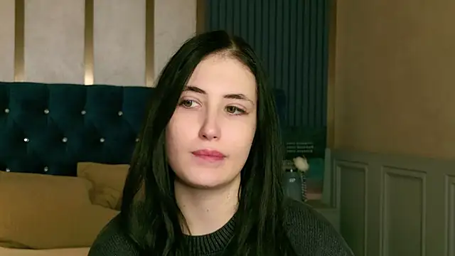 EmmaLawrens online show from 26, 9, 2025