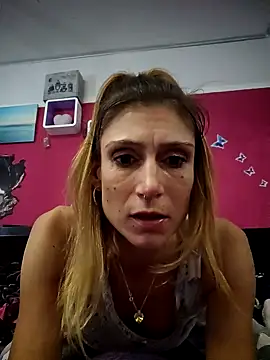 Snapshot of Dessousgirl8787 chatting on 8, 1, 2025 Dessousgirl8787 online show from 8, 1, 2025