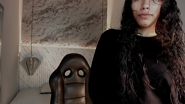 Snapshot of vaiolethsan__ chatting on 27, 6, 2026 vaiolethsan online show from 27, 6, 2026