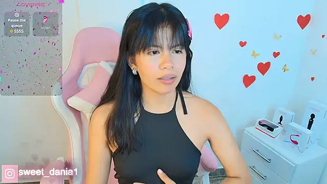 Snapshot of sweet_dania_ chatting on 26, 2, 2025 sweet dania online show from 26, 2, 2025