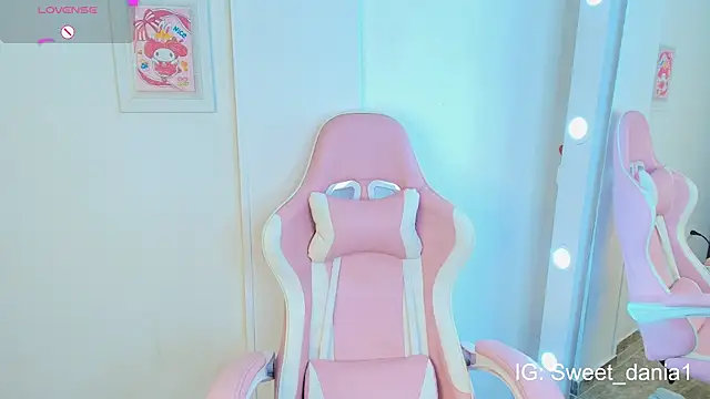 Snapshot of sweet_dania_ chatting on 11, 3, 2025 sweet dania online show from 11, 3, 2025