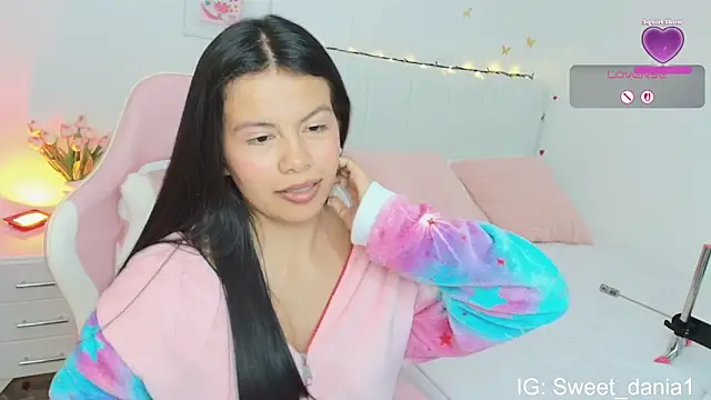 Snapshot of sweet_dania_ chatting on 21, 9, 2025 sweet dania online show from 21, 9, 2025