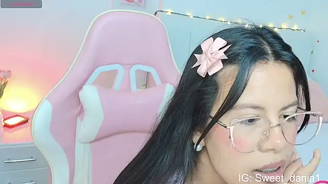 Snapshot of sweet_dania_ chatting on 29, 9, 2025 sweet dania online show from 29, 9, 2025