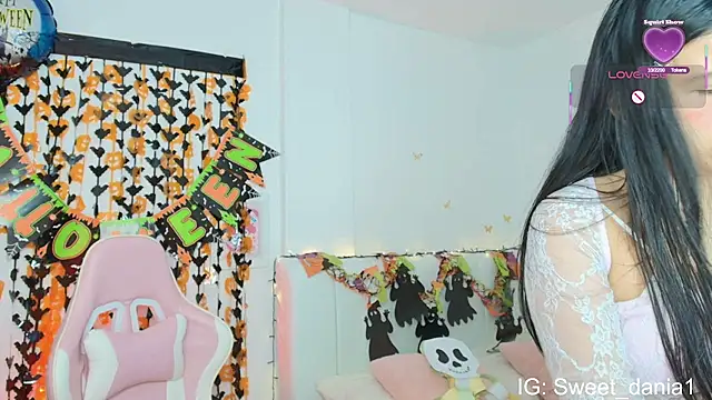 Snapshot of sweet_dania_ chatting on 20, 10, 2025 sweet dania online show from 20, 10, 2025