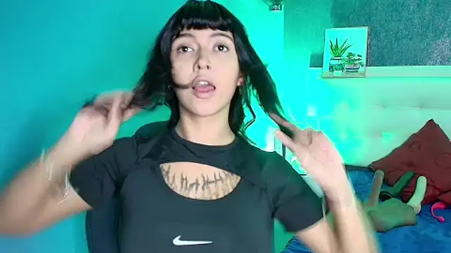 Snapshot of gabriela_cortez chatting on 7, 3, 2025 gabriela cortez online show from 7, 3, 2025