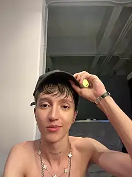 Snapshot of jeremy_salvatore chatting on 6, 2, 2025 jeremy salvatore online show from 6, 2, 2025