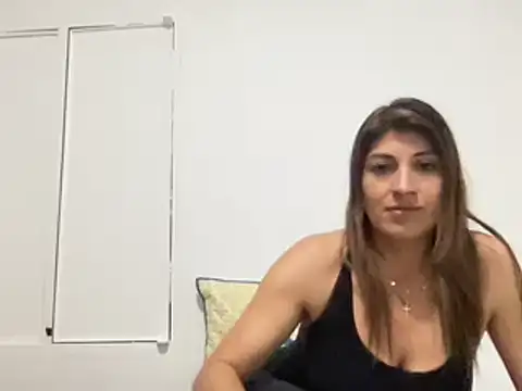 Snapshot of LunaBeya chatting on 25, 2, 2025 LunaBeya online show from 25, 2, 2025