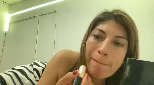 Snapshot of LunaBeya chatting on 19, 3, 2025 LunaBeya online show from 19, 3, 2025