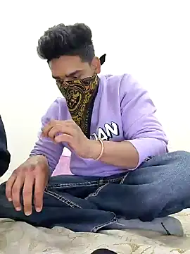 13lusty online show from 4, 2, 2025