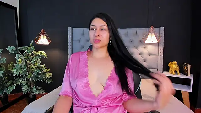 Snapshot of Sara_conde chatting on 1, 2, 2025 Sara conde online show from 1, 2, 2025