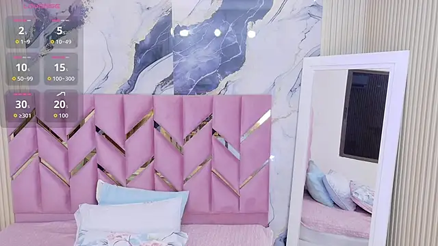 Snapshot of hotiergirl chatting on 4, 12, 2025 hotiergirl online show from 4, 12, 2025