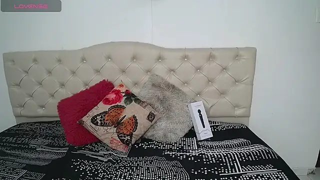 Snapshot of Maylin_horny19 chatting on 10, 1, 2026 Maylin horny19 online show from 10, 1, 2026