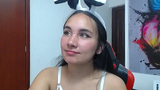 Snapshot of Maylin_horny19 chatting on 8, 2, 2026 Maylin horny19 online show from 8, 2, 2026